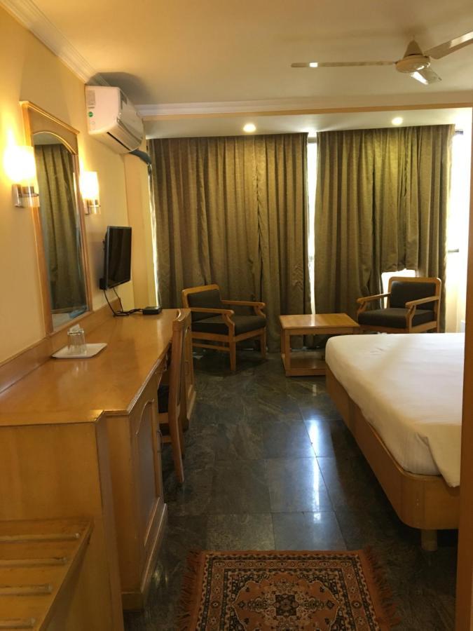 Asr Guesthouse Тирупати Екстериор снимка